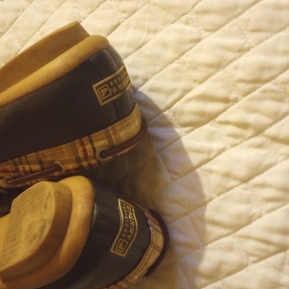 Shoes - Picture 3 of 3